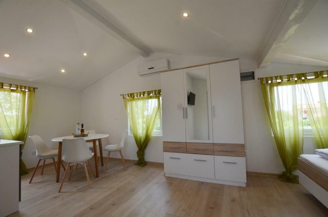 Bavica Apartments 로비니 외부 사진
